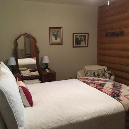 Canyon Wren Bed And Breakfast บลัฟฟ์ ภายนอก รูปภาพ
